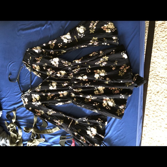 Romper - Picture 2 of 3